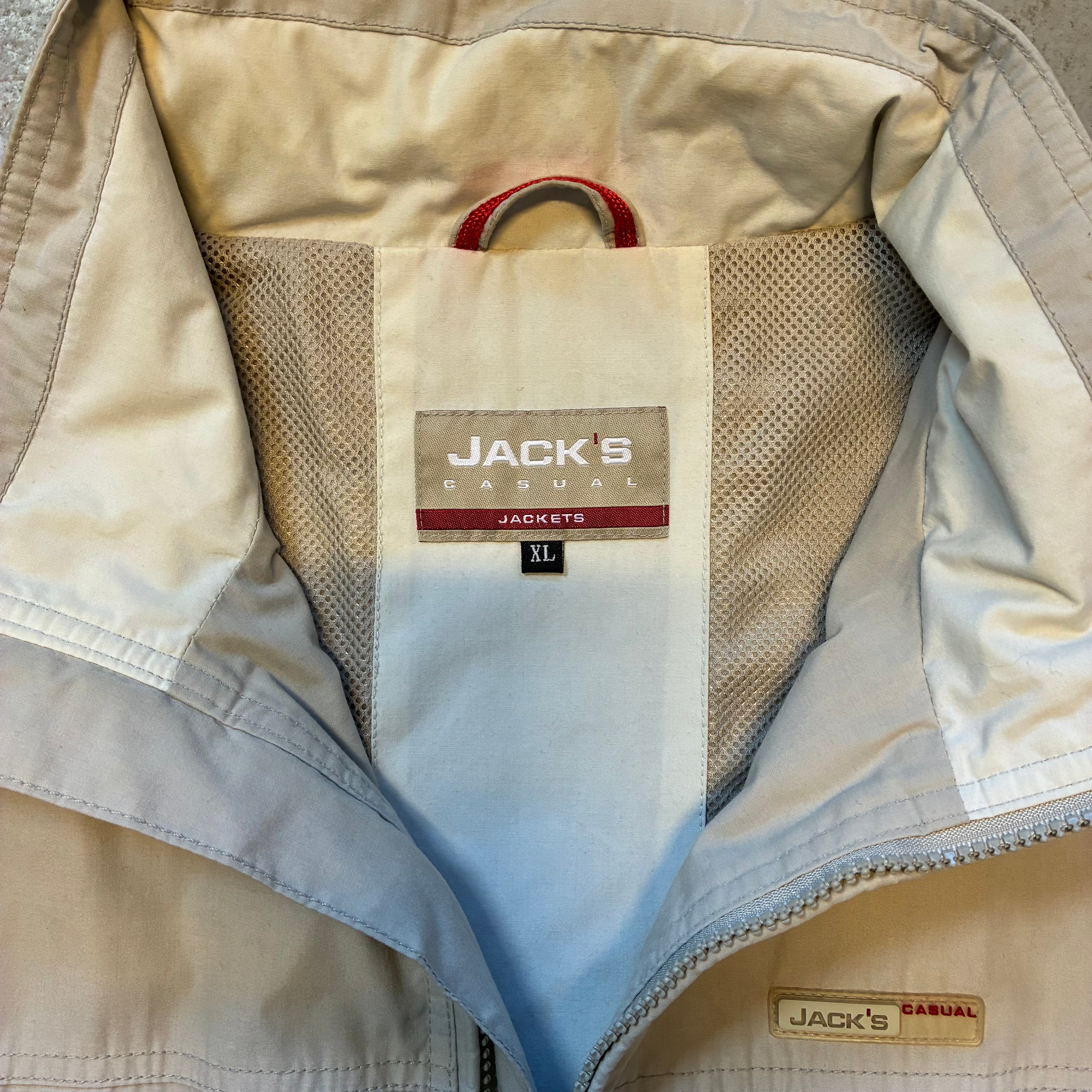 Beige Jack's