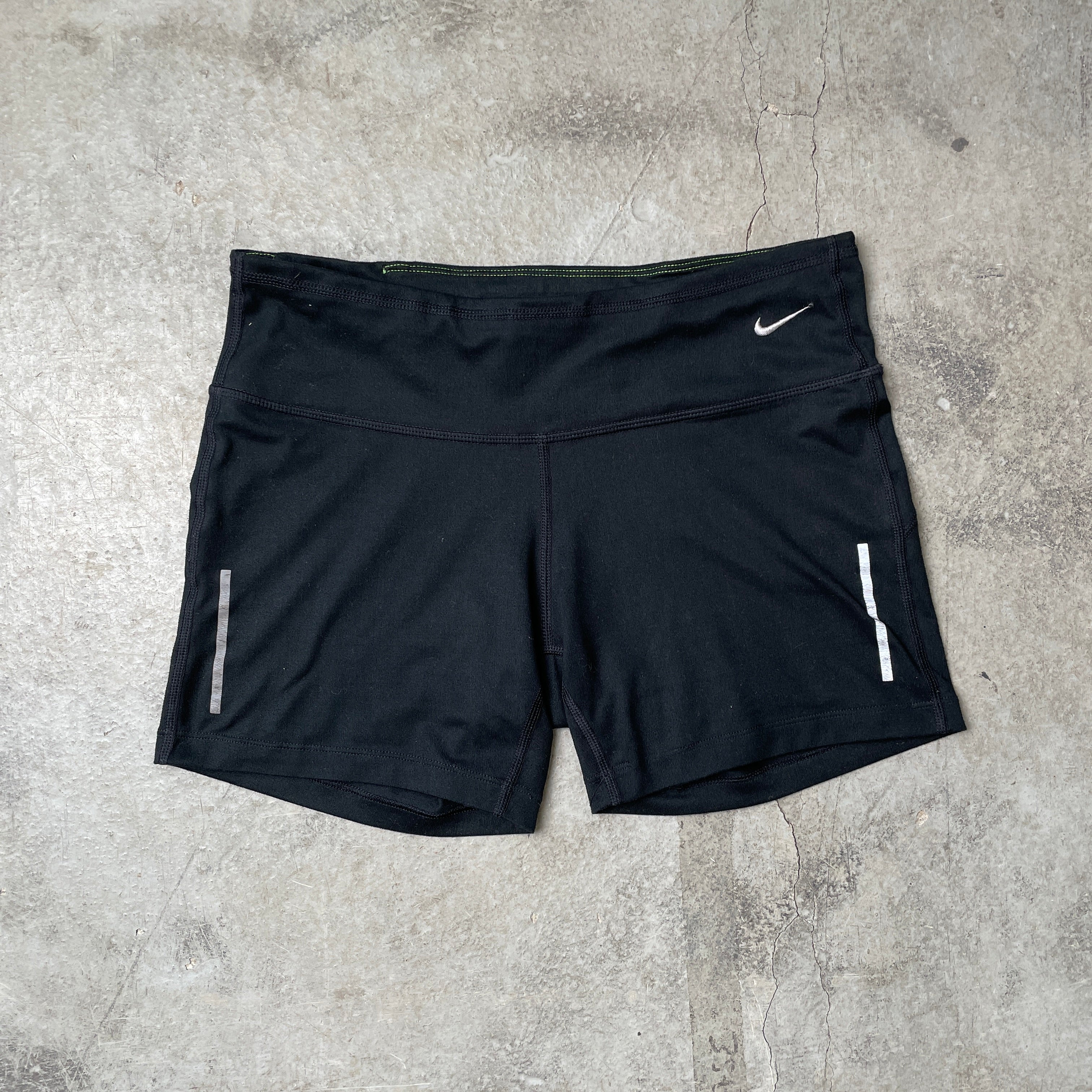 Nikeshorty